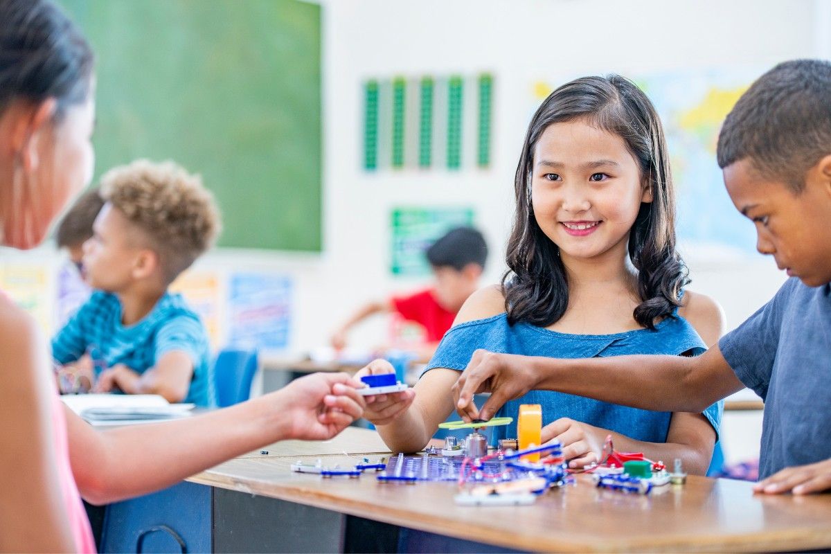 Hochbegabte Kinder: Kinder lernen mit Physik Experimentierkasten